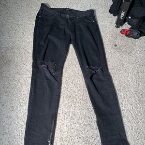 Forever 21 distressed black skinny jeans size 32